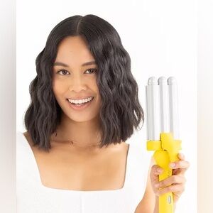 NIB DRYBAR The Beach Bender Triple Barrel Waver